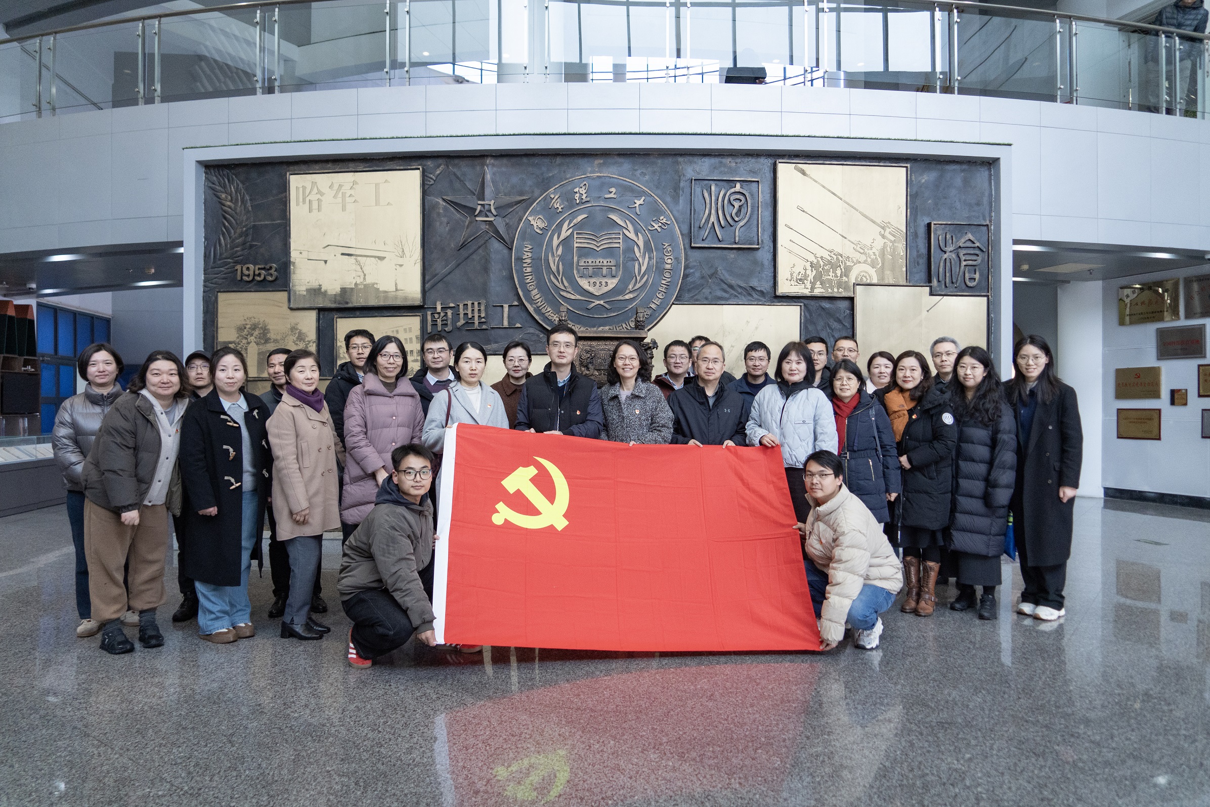 技术进校园  匠心筑基石